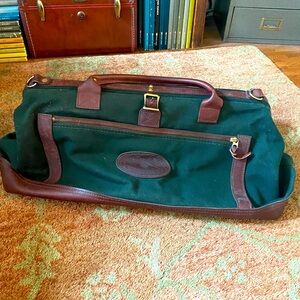 Orvis Battenkill Green Canvas Brown Leather Vintage Doctor's Duffel Bag